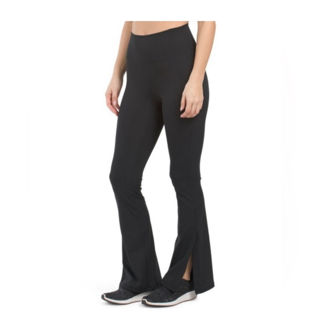 90 Degree by Reflex Interlock Chelsea Side Slit 7/8 Flare Legging